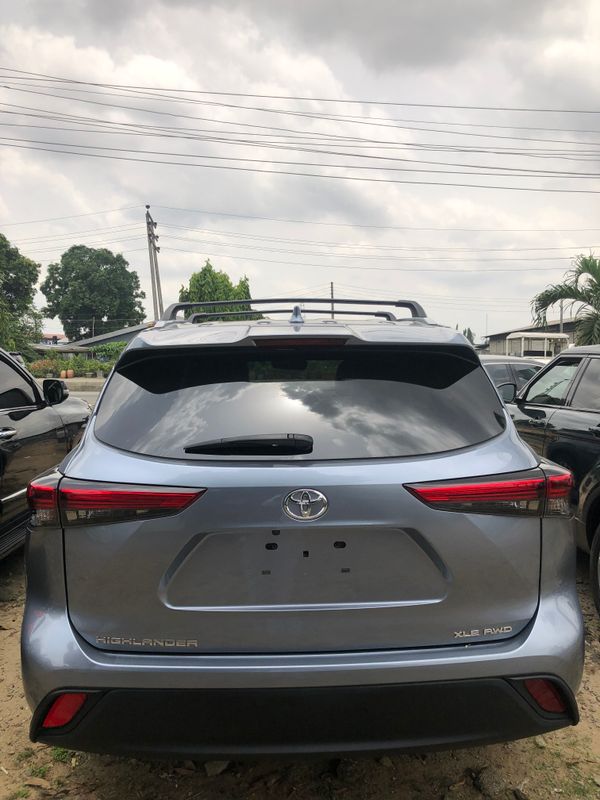 Thumbnail 5 of 2021 Toyota Highlander xle